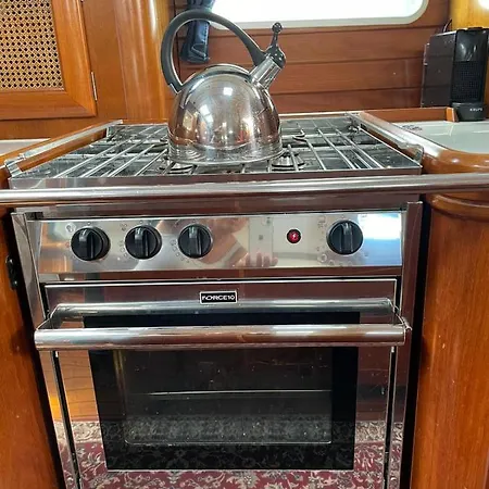 船屋 Beautiful And Comfortable Sailboat With Secure Parking Available